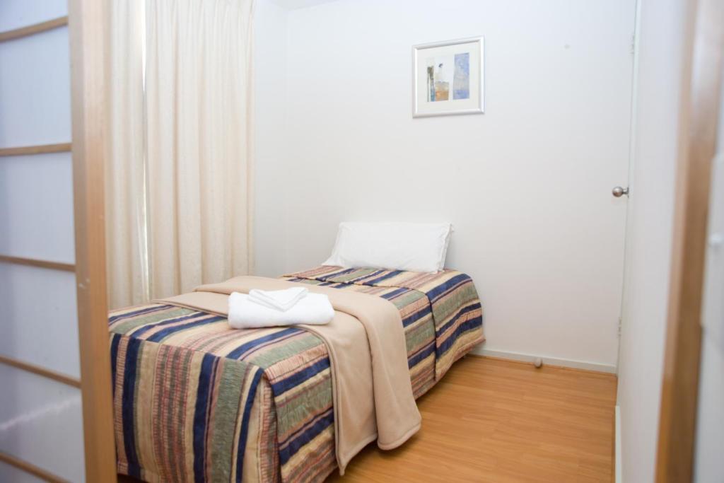 Windsor Apartments Adelaide Room photo